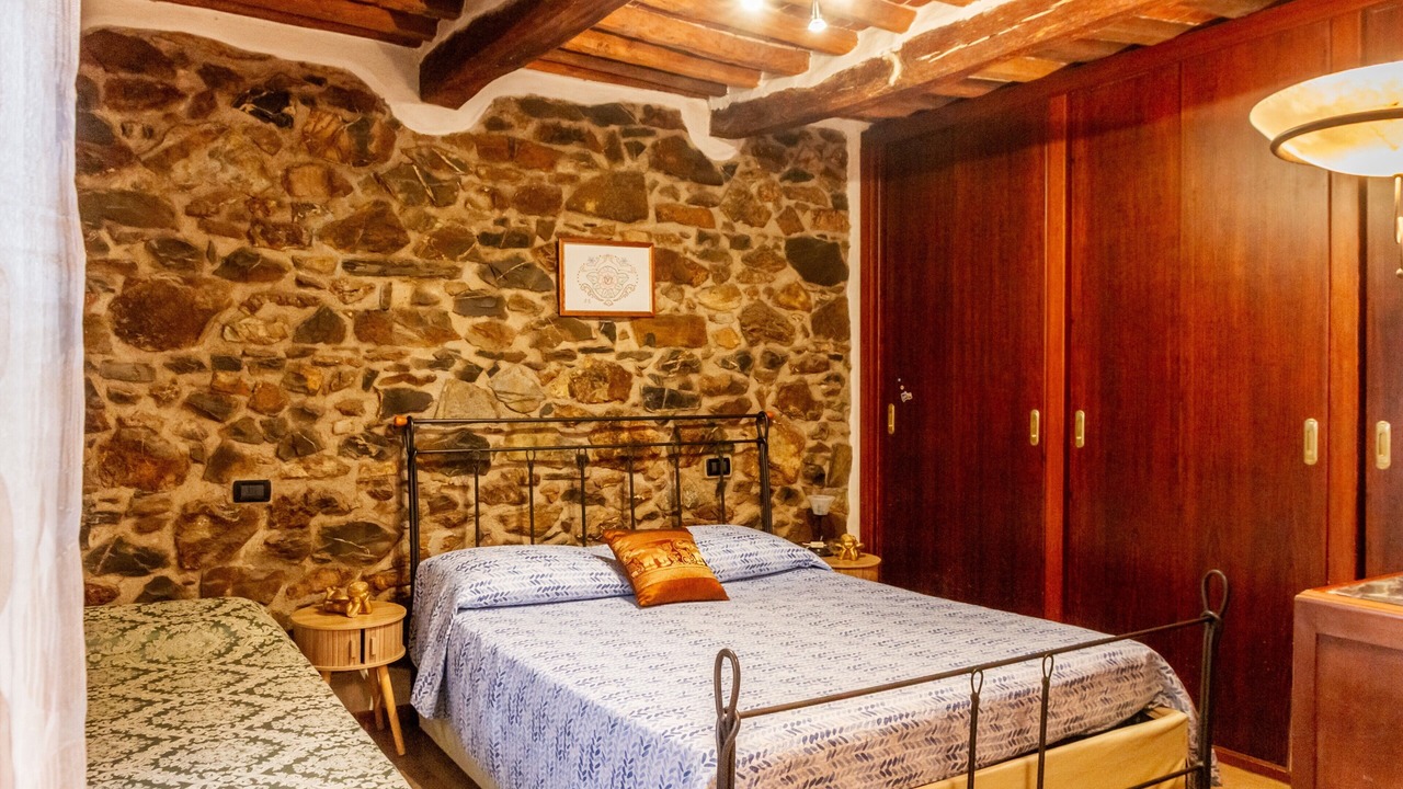 Photo of Bedroom in Tatti