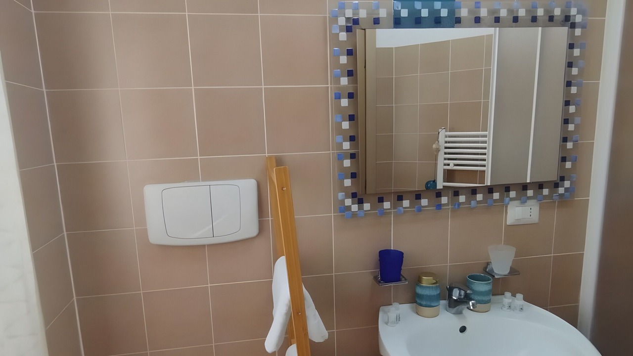 Photo of Bathroom in Sutri