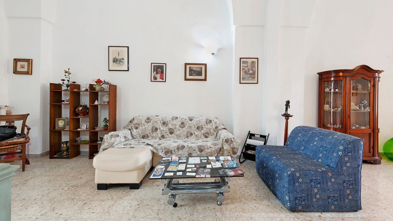 Photo of Livingroom in Copertino