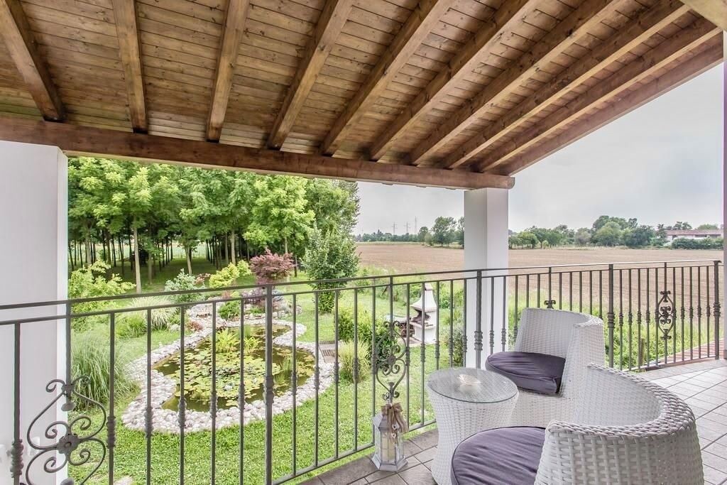 Photo of Outdoor in Mirano