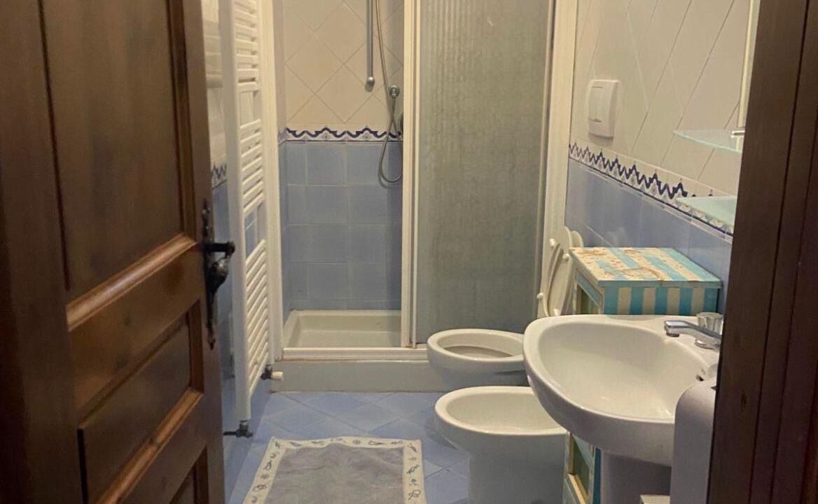 Photo of Bathroom in Faro