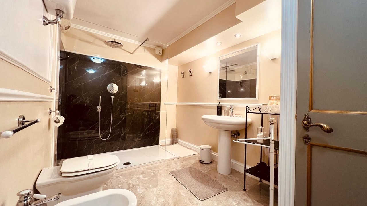 Photo of Bathroom in Rome City Centre