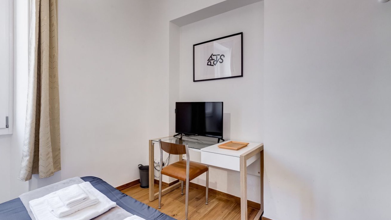 Photo of Bedroom in Rome City Centre