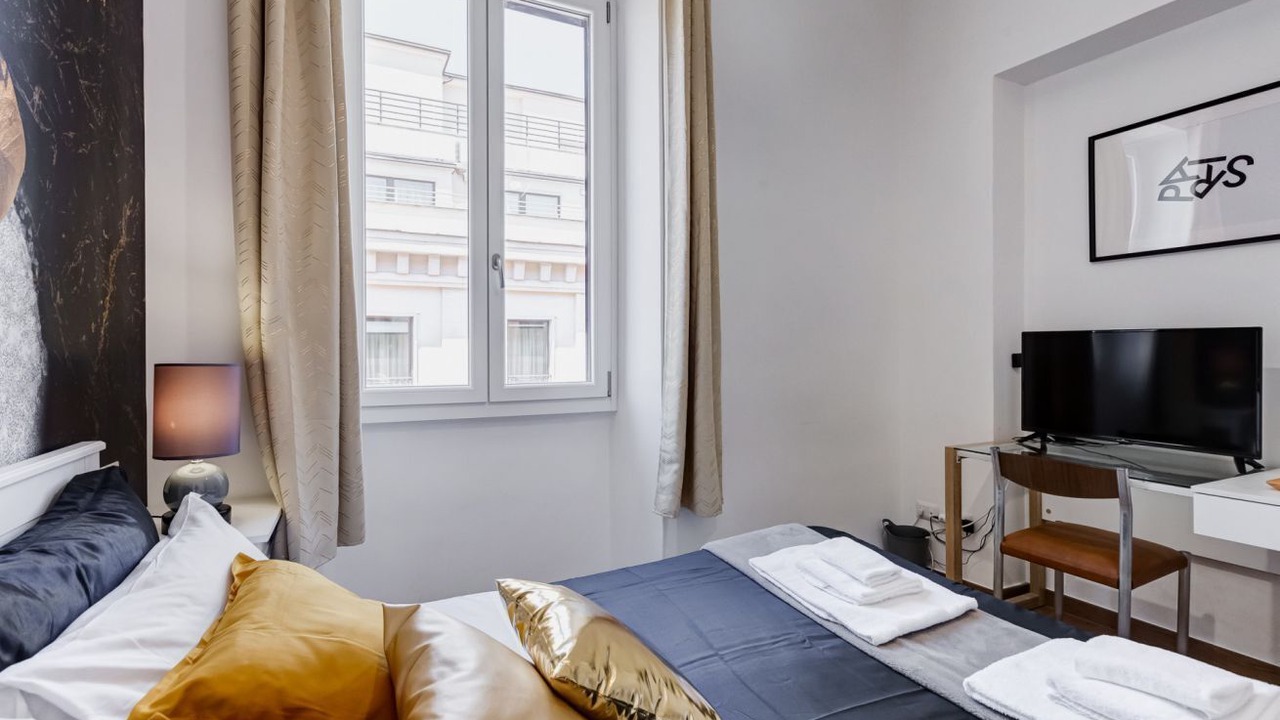 Photo of Bedroom in Rome City Centre