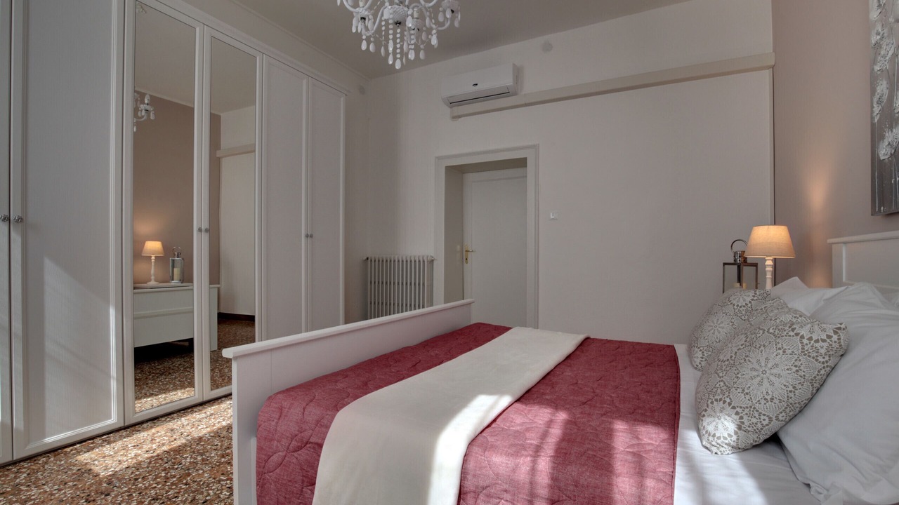 Photo of Bedroom in Dorsoduro