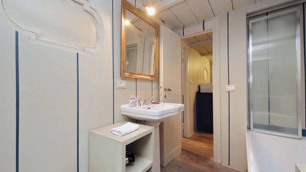 Photo of Bathroom in Rione IV Campo Marzio