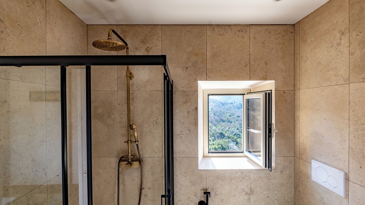 Photo of Bathroom in San Gregorio da Sassola