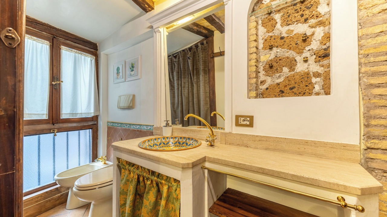 Photo of Bathroom in Rione V Ponte