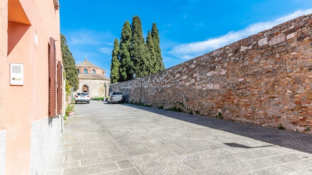 Photo of Outdoor in Old Town