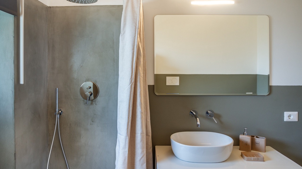 Photo of Bathroom in Saline Sadun
