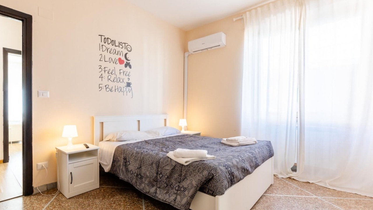 Photo of Bedroom in Zona XXXIII Acilia Sud