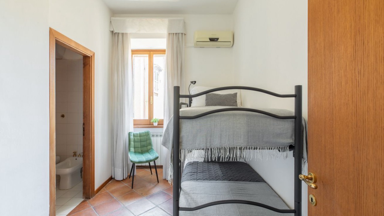 Photo of Bedroom in Rome City Centre