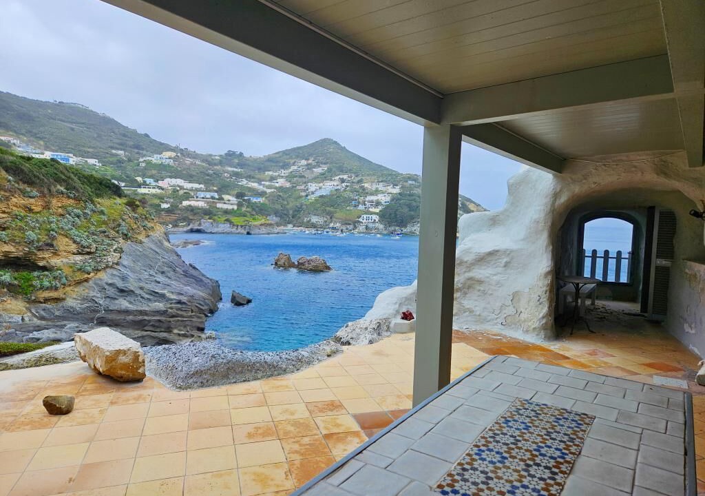 Photo of Patio Balcony in Le Forna