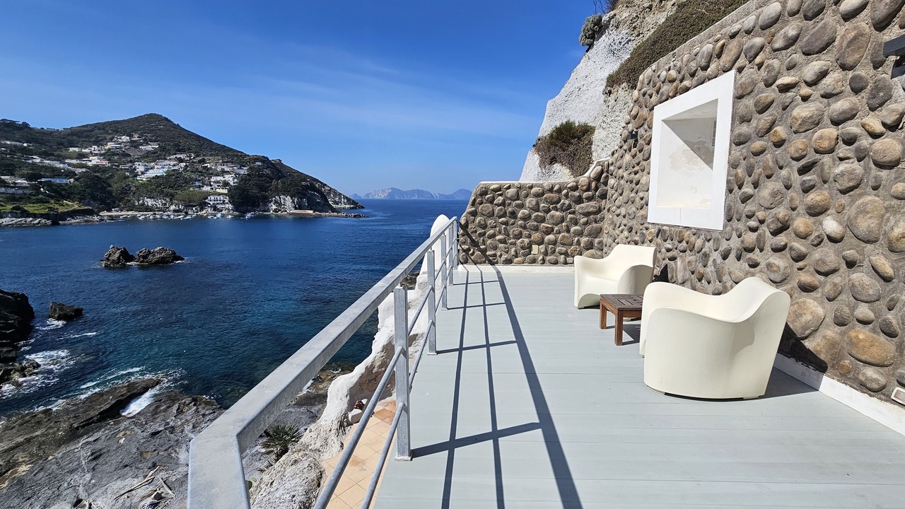 Photo of Patio Balcony in Le Forna