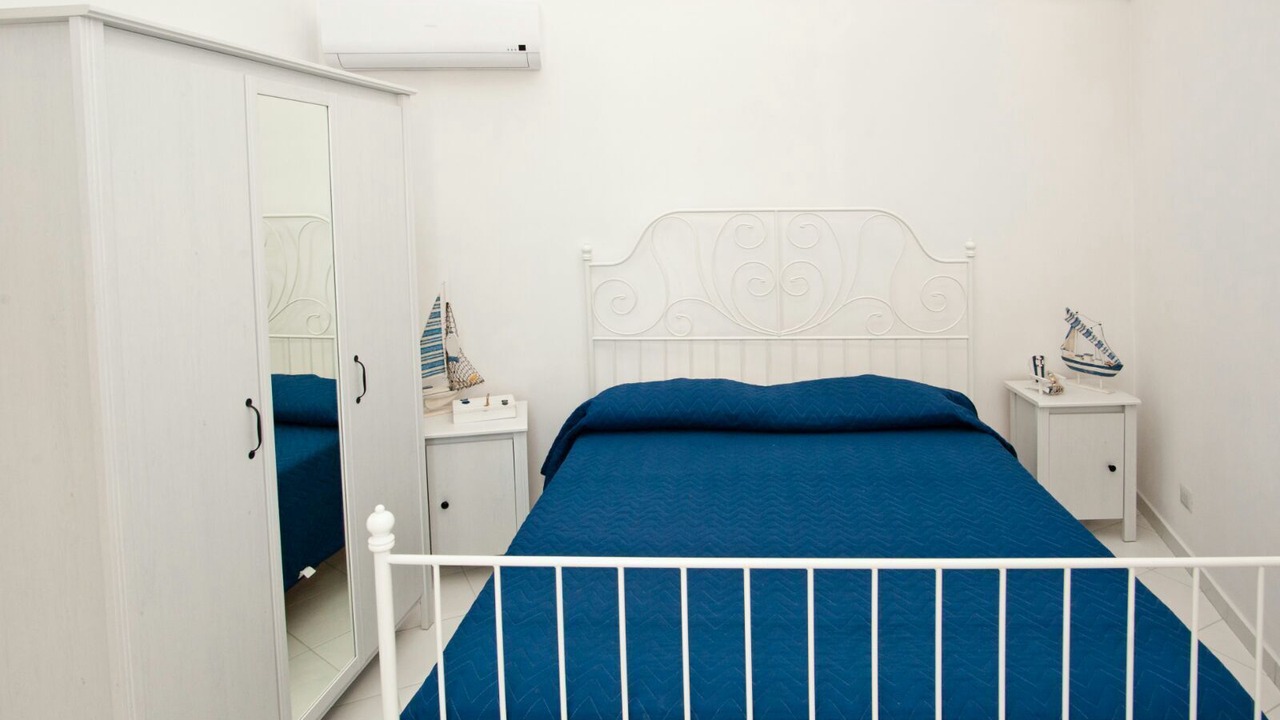 Photo of Bedroom in Le Forna