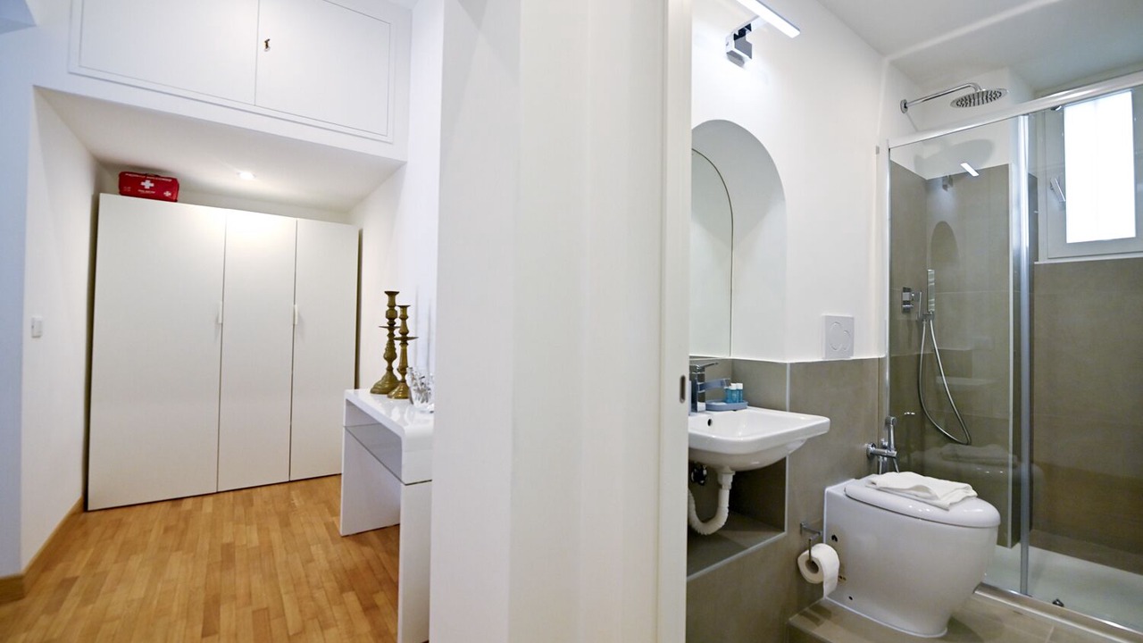 Photo of Bathroom in Rione XVI Ludovisi