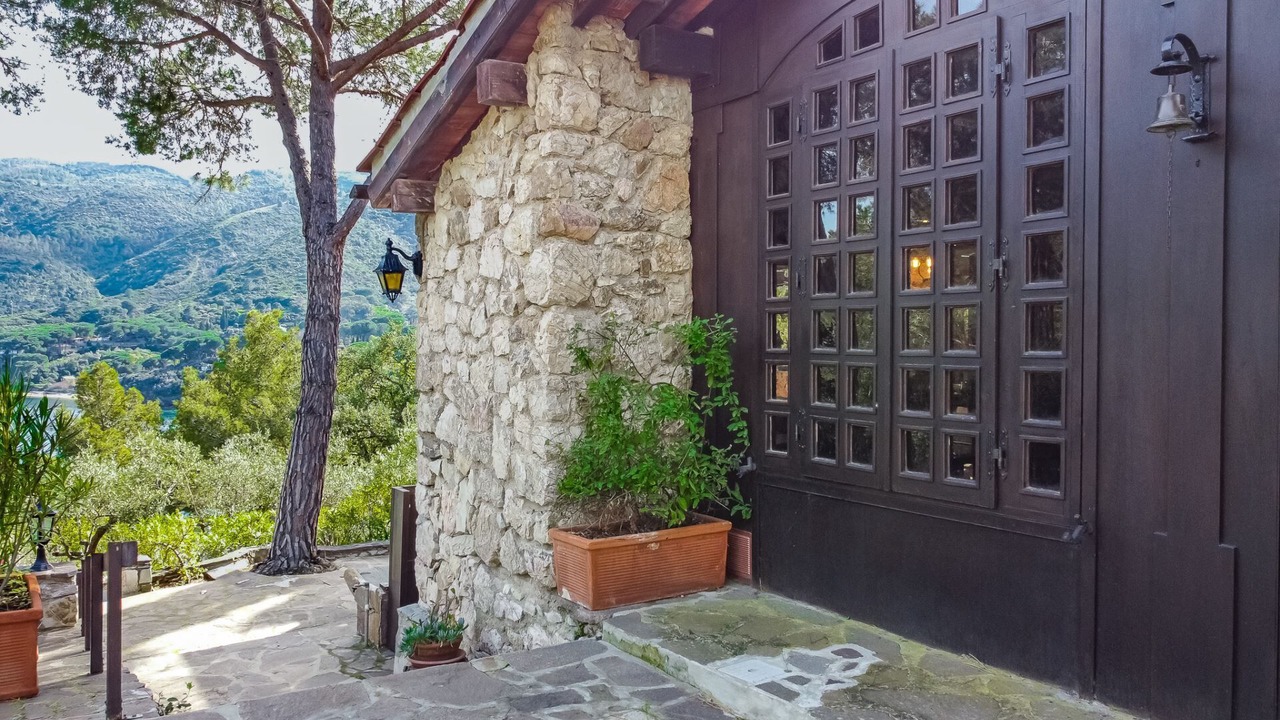 Photo of Outdoor in Naregno