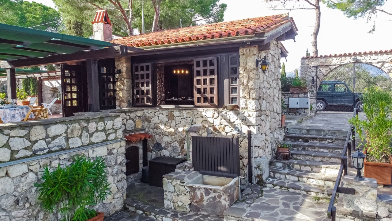 Photo of Outdoor in Naregno
