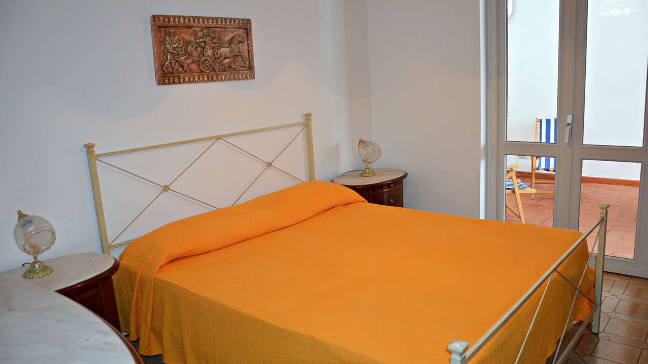 Photo of Bedroom in Le Forna
