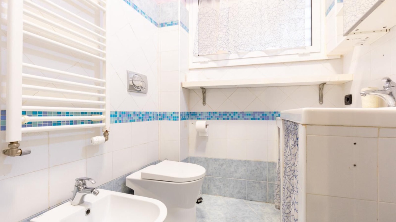 Photo of Bathroom in Quartiere XXXIII Lido di Ostia Ponente