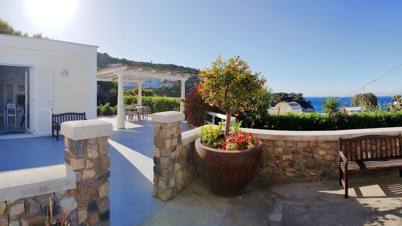 Photo of Patio Balcony in Le Forna