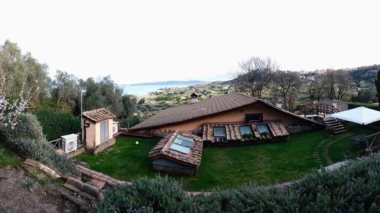 Photo of Outdoor in Lake Bracciano