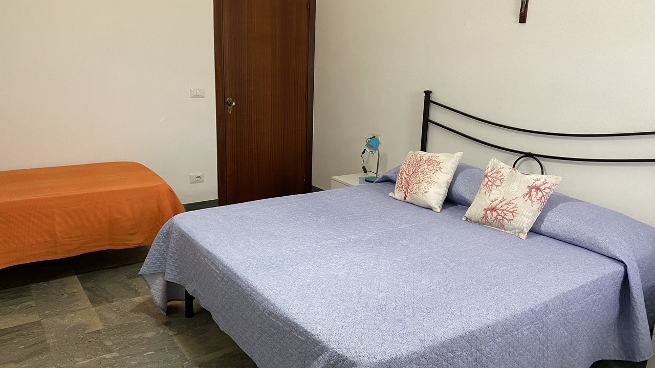 Photo of Bedroom in Le Forna