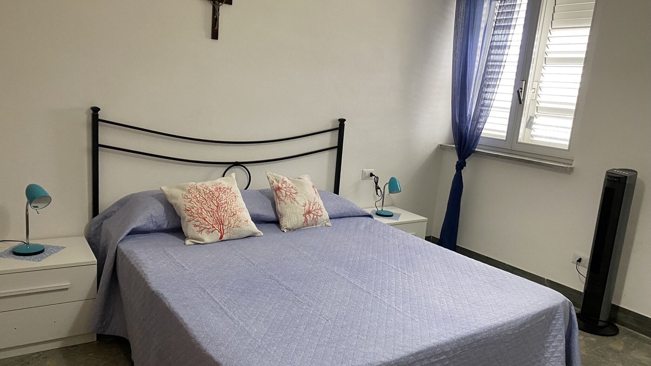 Photo of Bedroom in Le Forna