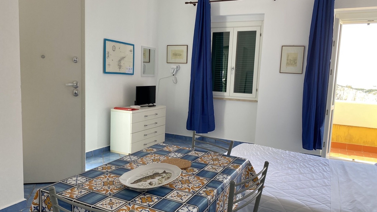 Photo of Bedroom in Le Forna