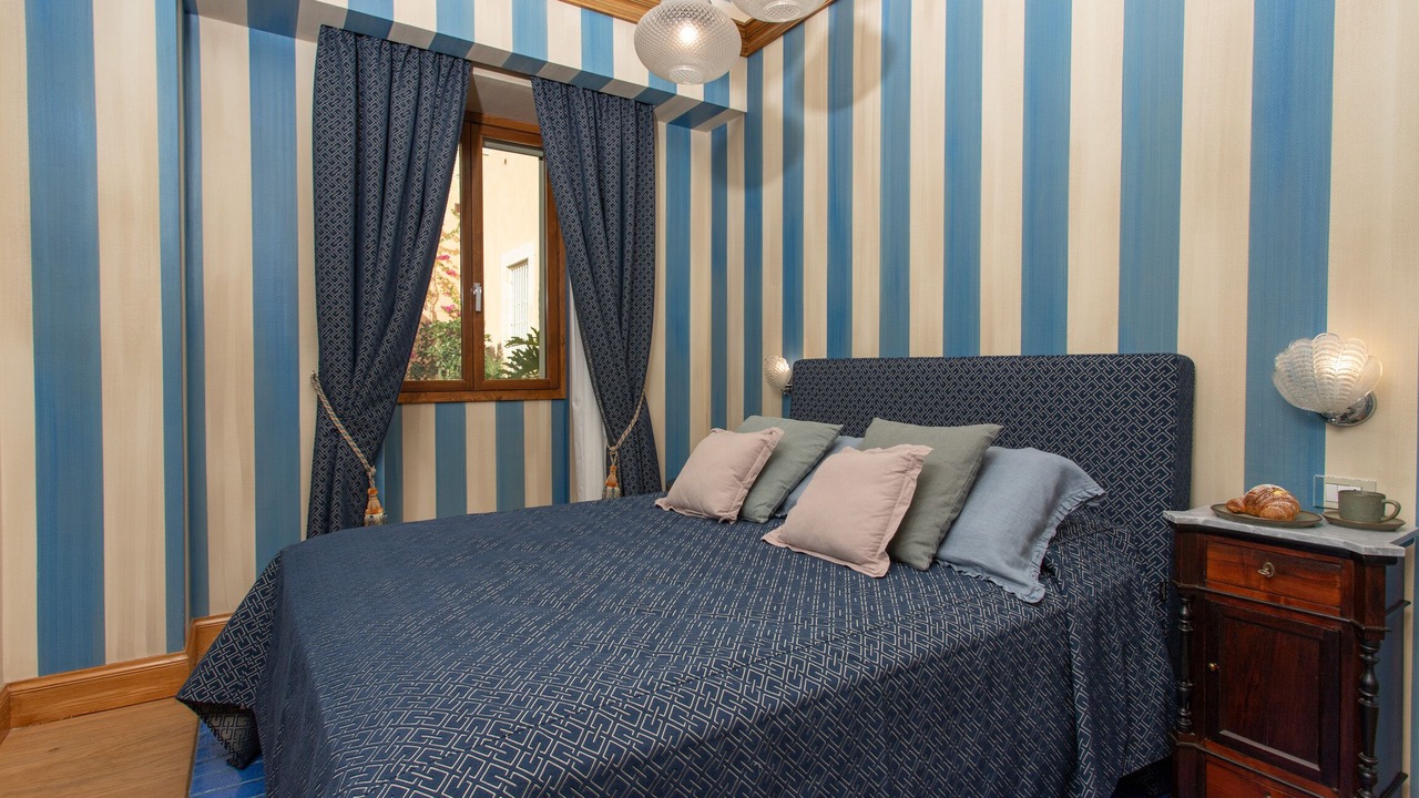 Photo of Bedroom in Noto Historic Centre