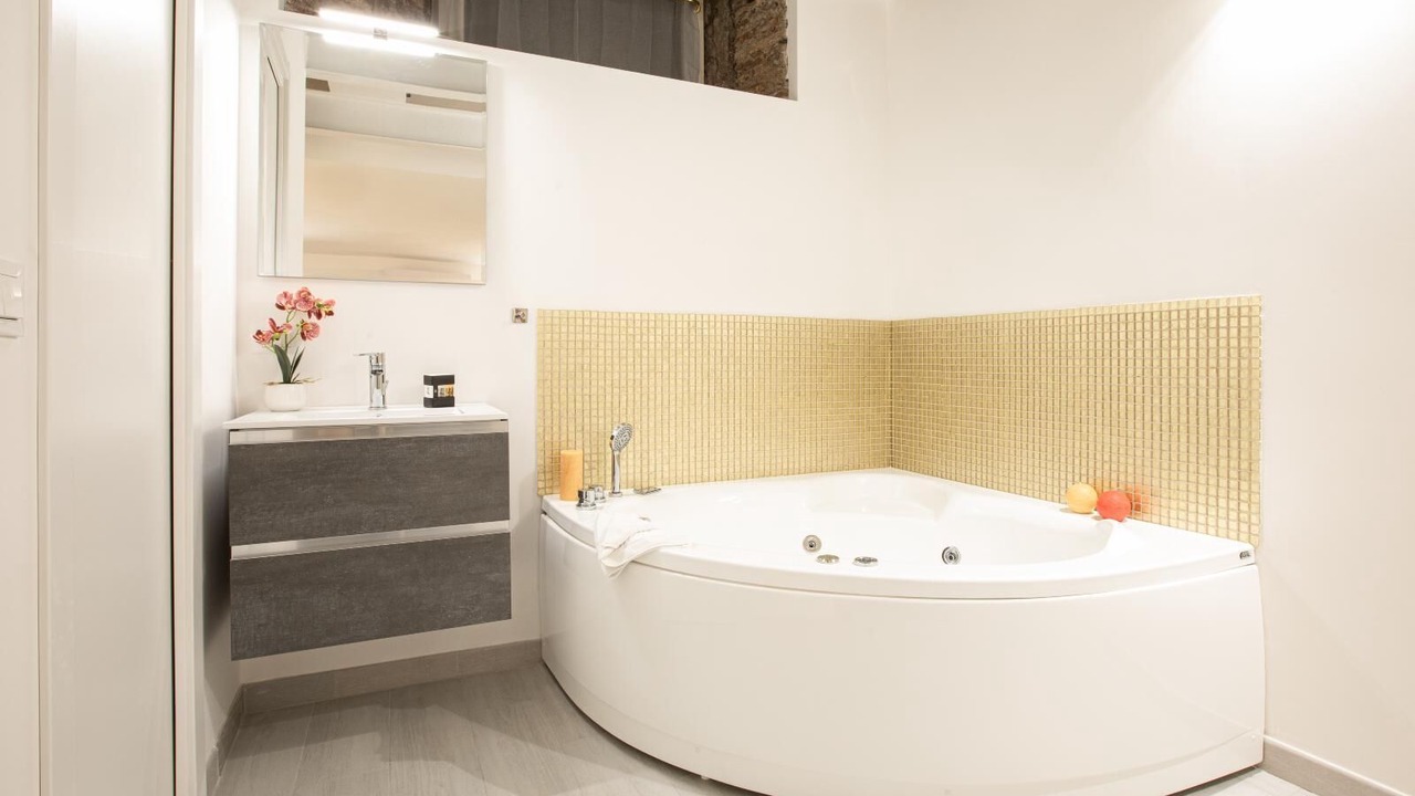 Photo of Bathroom in Rione V Ponte