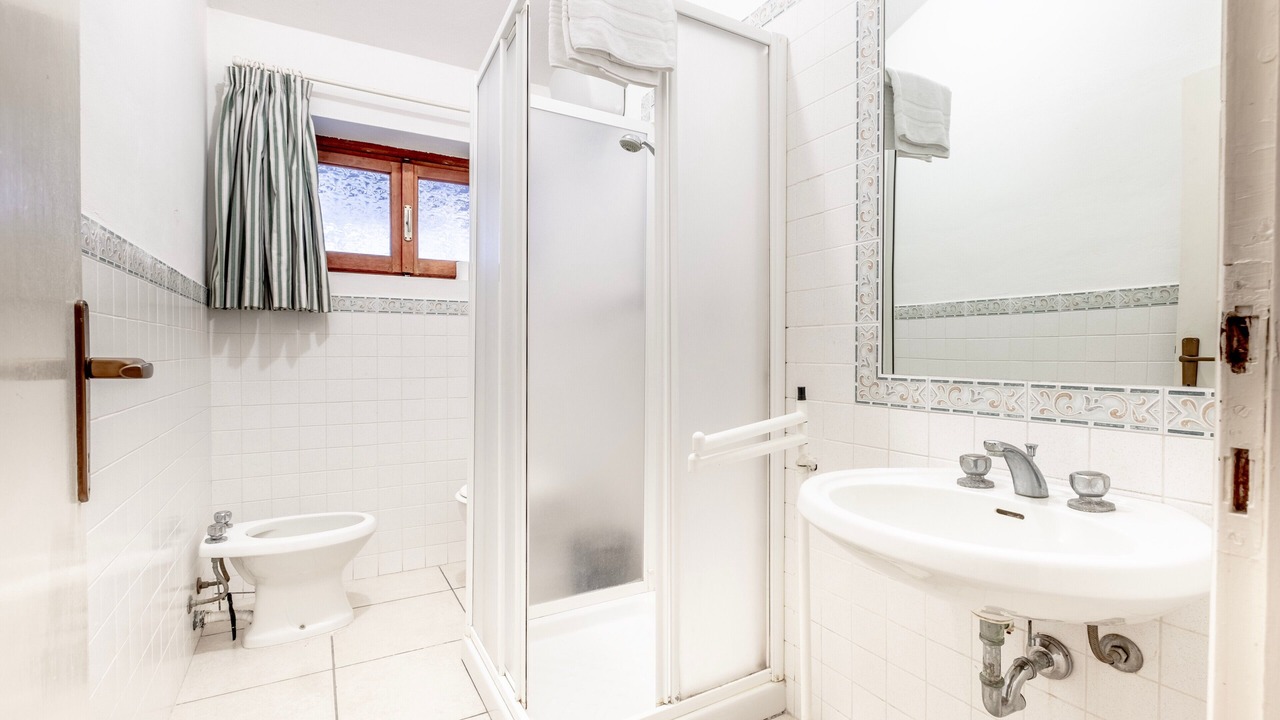 Photo of Bathroom in Ansedonia