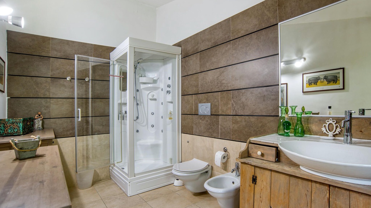 Photo of Bathroom in Sutri