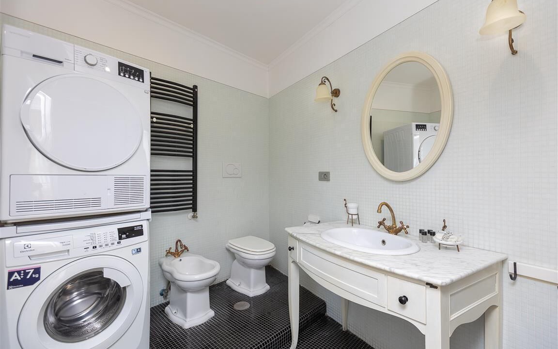 Photo of Bathroom in Aventine