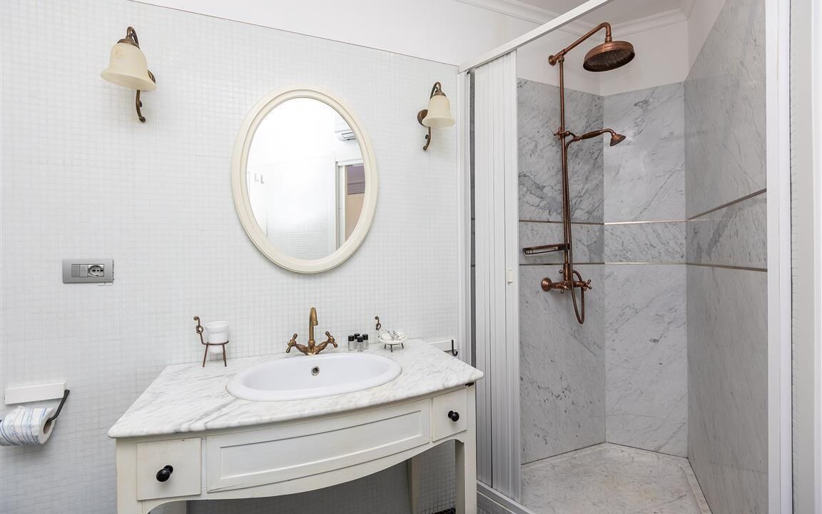 Photo of Bathroom in Aventine