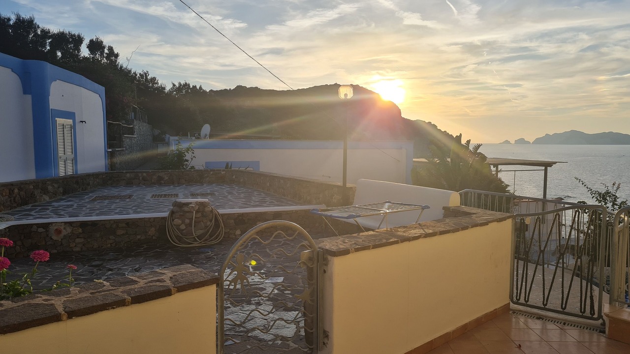 Photo of Patio Balcony in Le Forna