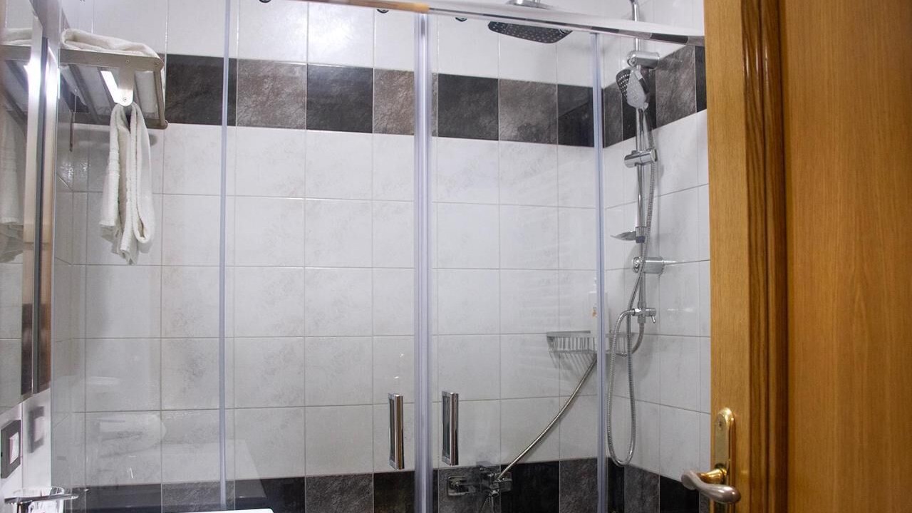 Photo of Bathroom in Quartiere XI Portuense