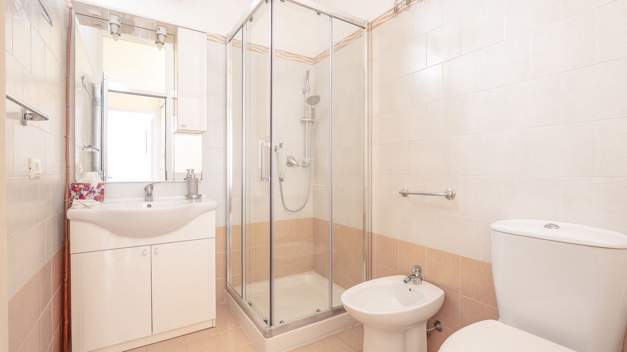 Photo of Bathroom in Noto Historic Centre