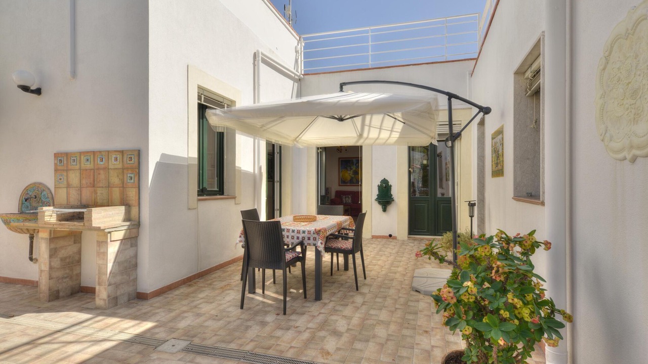 Photo of Patio Balcony in Floridia