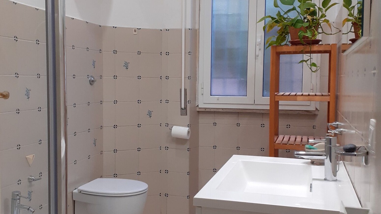 Photo of Bathroom in Quartiere XXXIV Lido di Ostia Levante