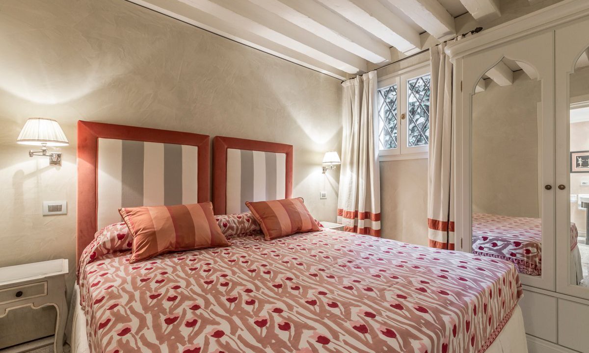 Photo of Bedroom in Dorsoduro