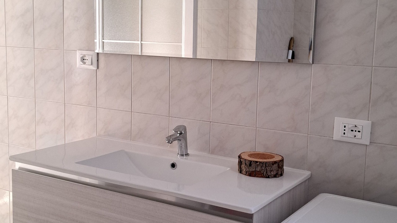 Photo of Bathroom in Quartiere XXXIV Lido di Ostia Levante