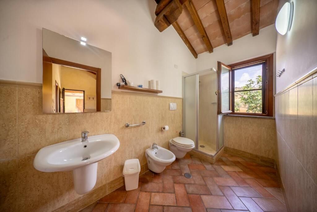 Photo of Bathroom in Capalbio