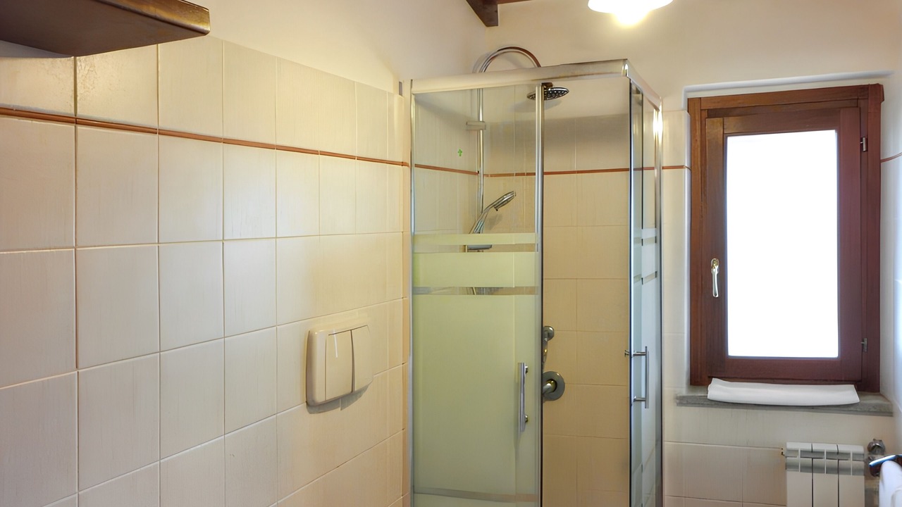 Photo of Bathroom in Pescia Romana