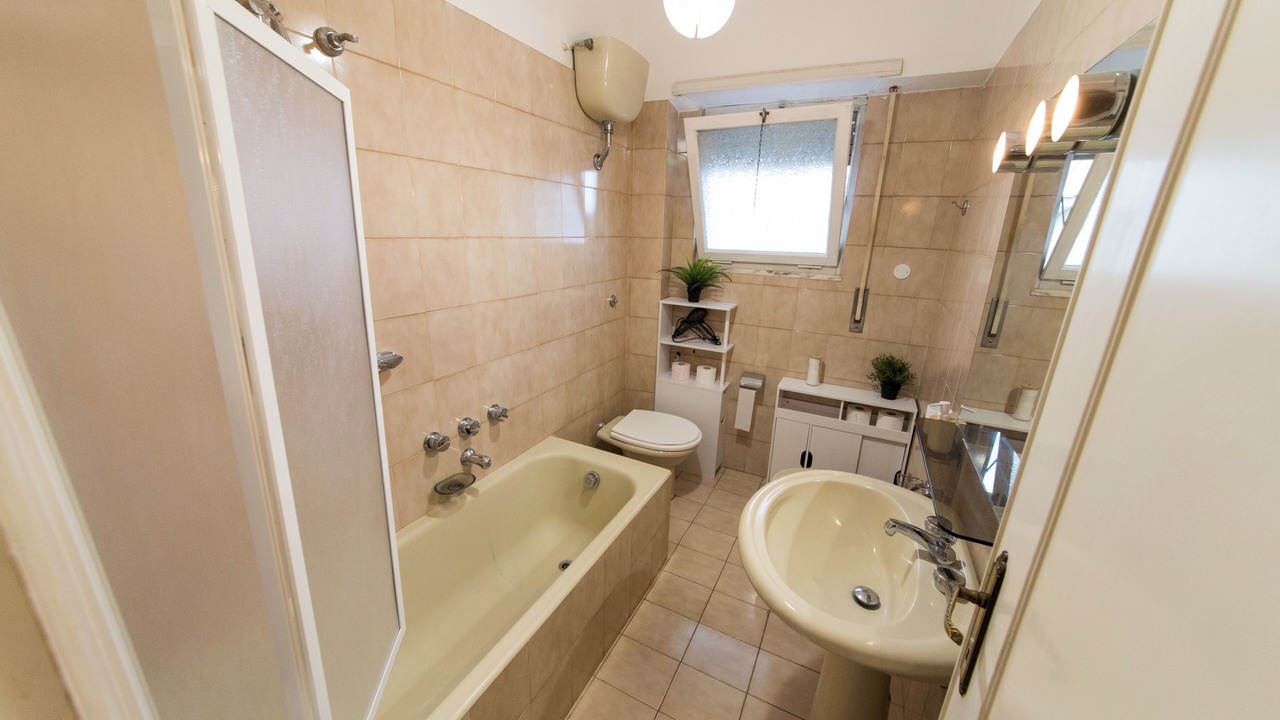 Photo of Bathroom in Aurelio