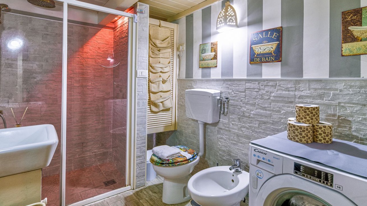 Photo of Bathroom in Civitavecchia