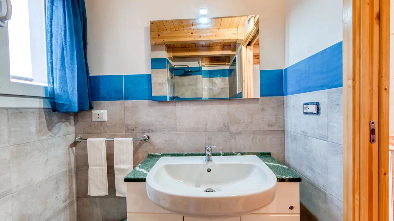 Photo of Bathroom in Merine