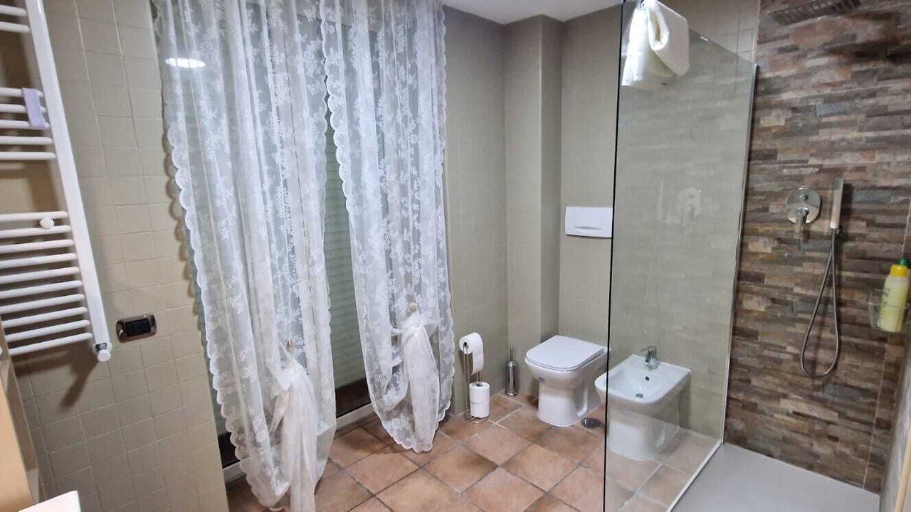 Photo of Bathroom in Naples City Centre