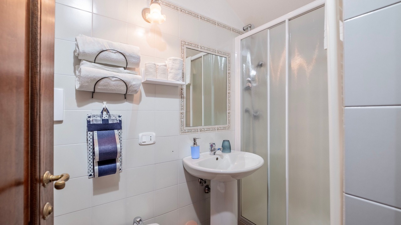 Photo of Bathroom in Catabbio