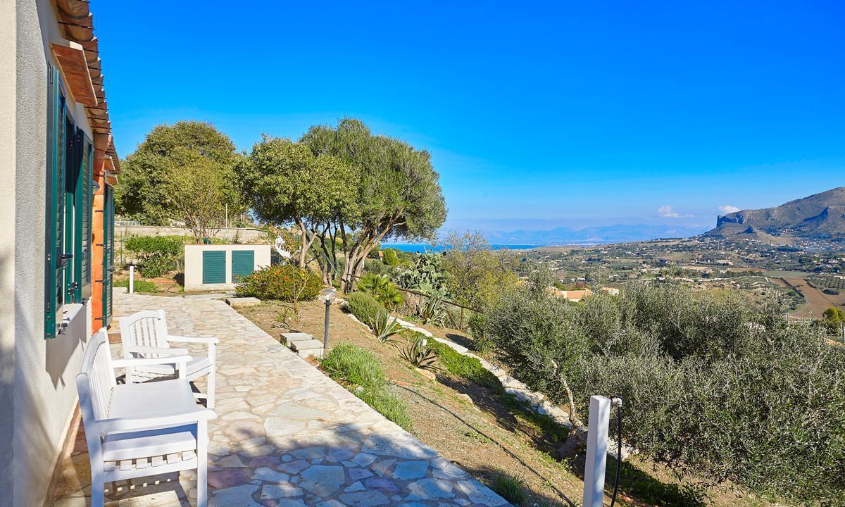 Photo of Patio Balcony in Scopello